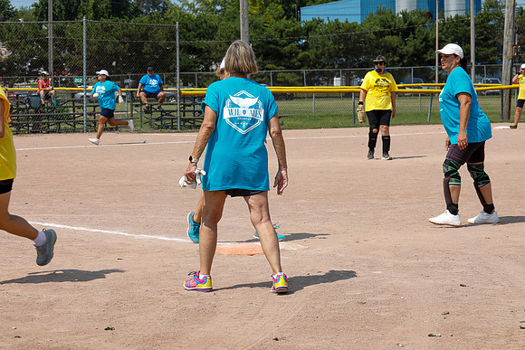 Daisy vs Tropical Blue-46