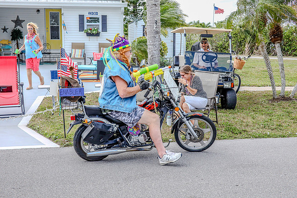 parade-273