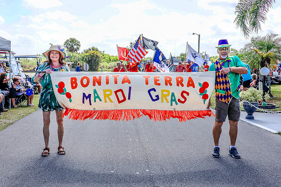 parade-100