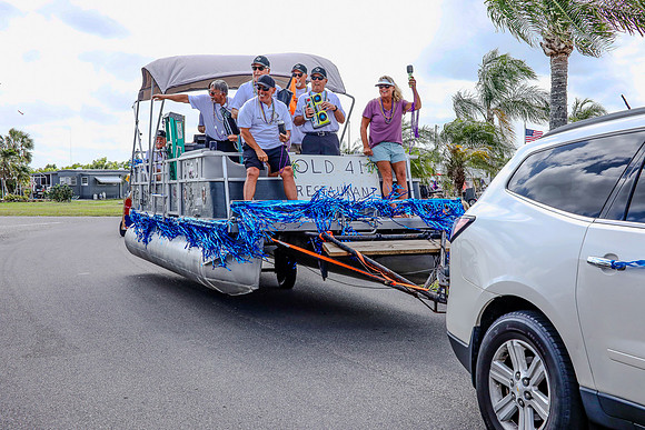 parade-256