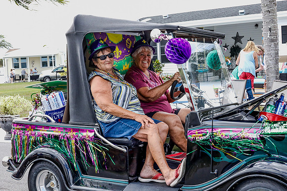 parade-285