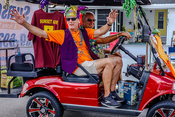 parade-234